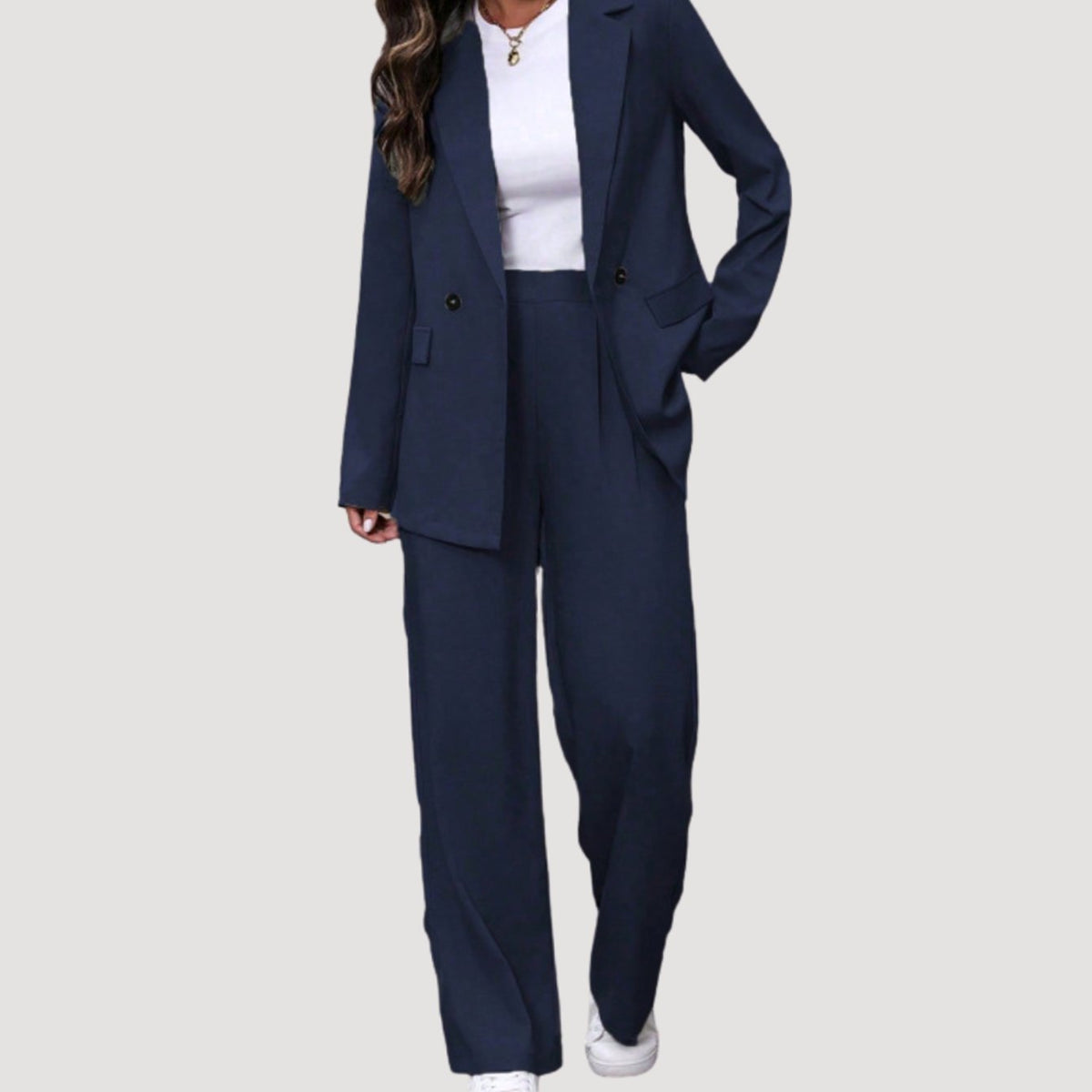 Ensemble tailleur femme avec blazer ajusté croisé à jambes larges et pantalon