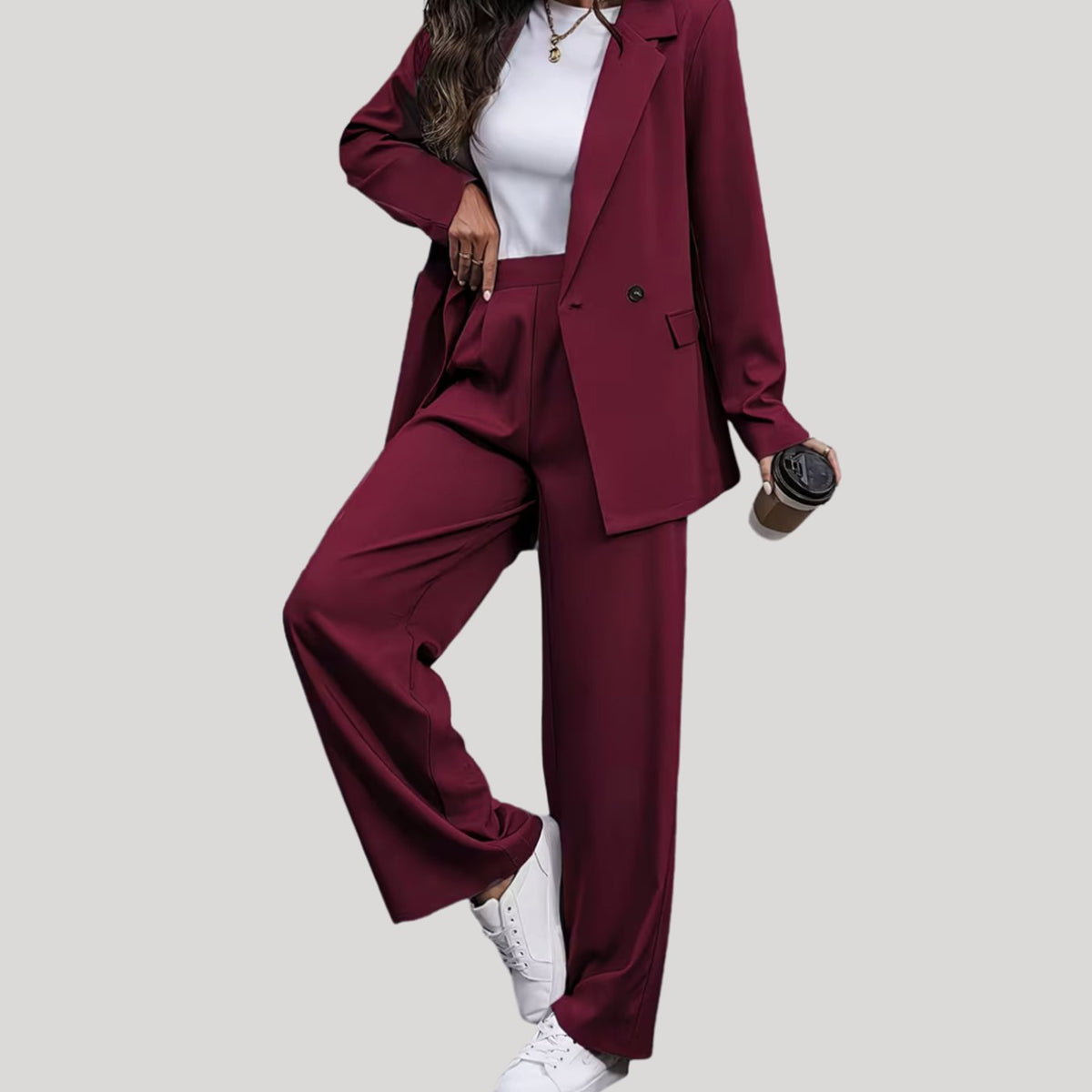 Ensemble tailleur femme avec blazer ajusté croisé à jambes larges et pantalon