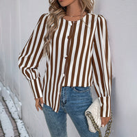 Blouse élégante rayée pour femme avec détails boutonnés
