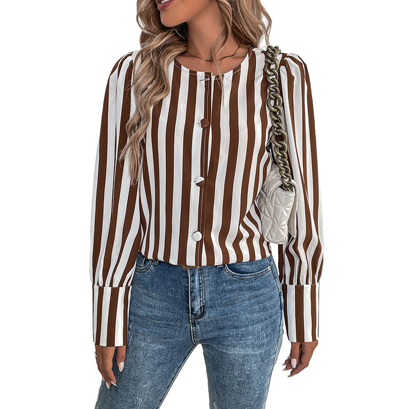 Blouse élégante rayée pour femme avec détails boutonnés