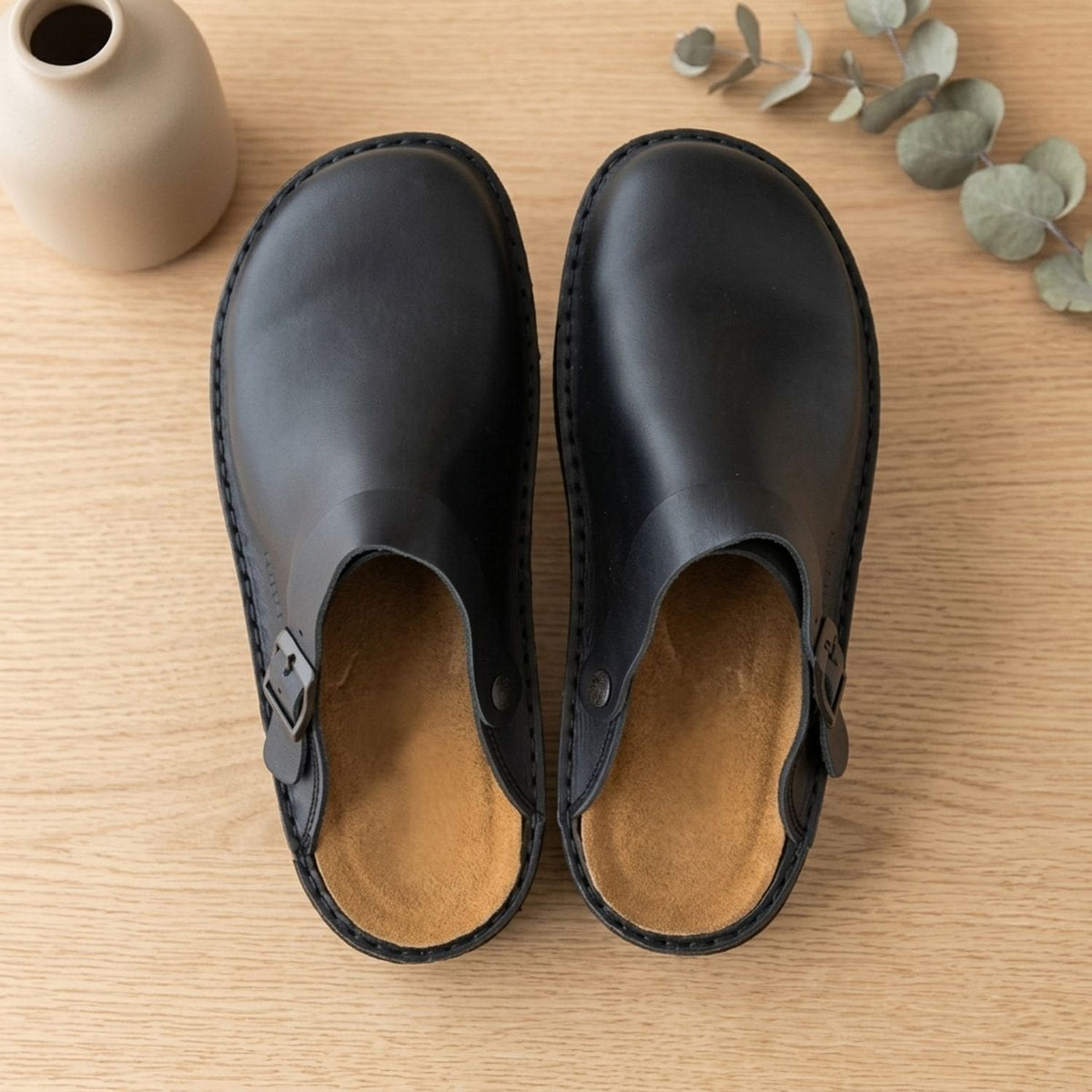 Sabots mules pour femme en cuir, plats, à bride avec boucle et à enfiler