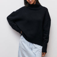 Women's Oversized Long-Sleeve Turtleneck Sweater