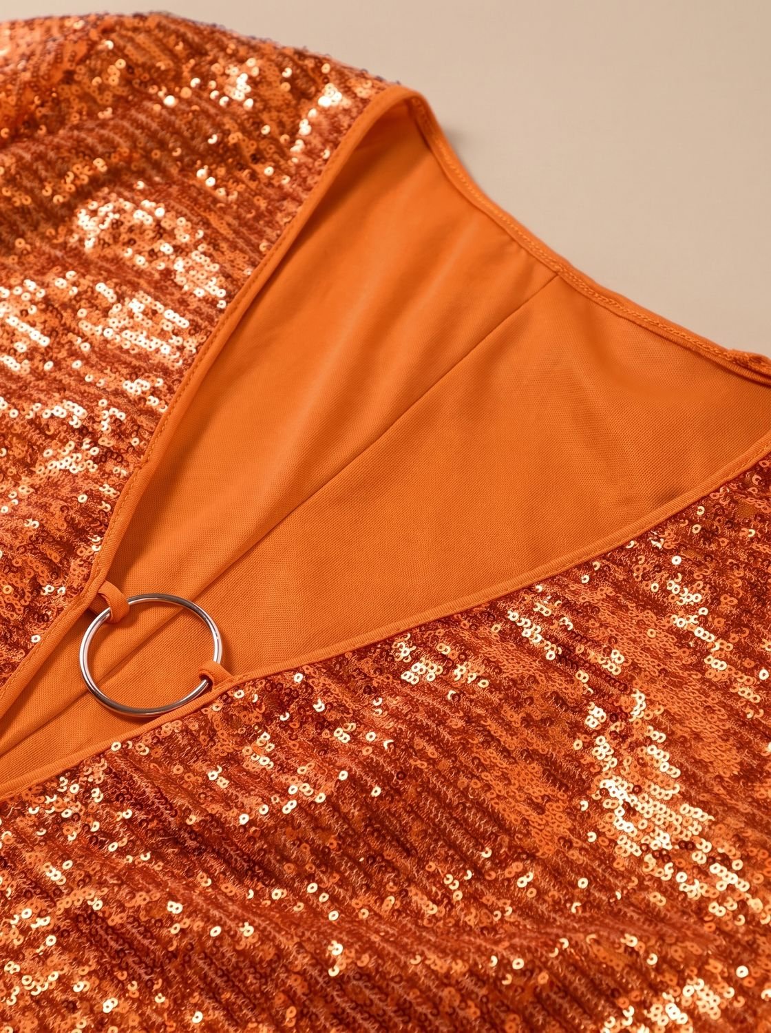 Robe de fête de Noël mini pour femme à décolleté plongeant, manches évasées et sequins