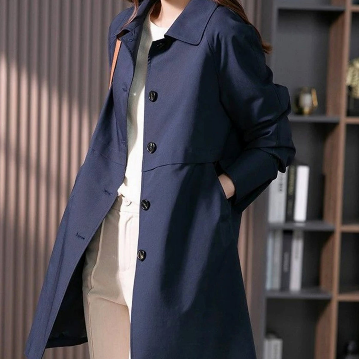 Manteau trench long pour femme, boutonnage simple et fermeture boutonnée sur le devant