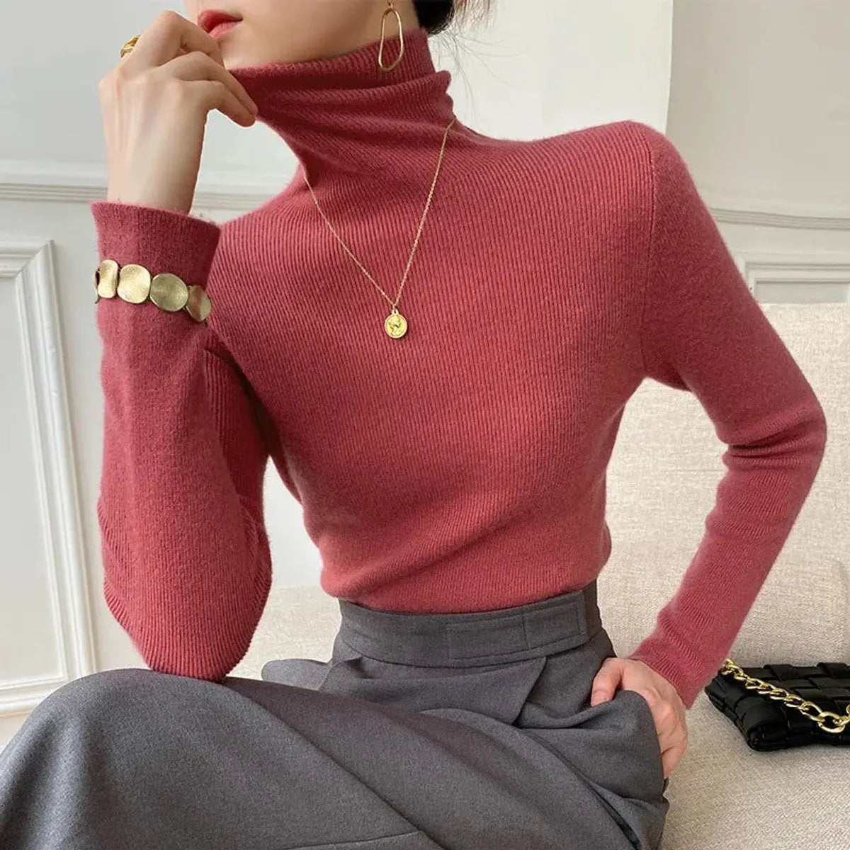 Women's Slim-Fit Cashmere Turtleneck Sweater