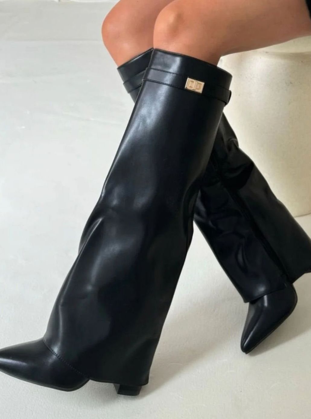 Bottes cuissardes pour femme en daim à bout pointu et boucle dorée