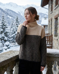Women's Turtleneck Knit Sweater – Warm Loose-Fit Cashmere Sweater with Trendy Herringbone Pattern