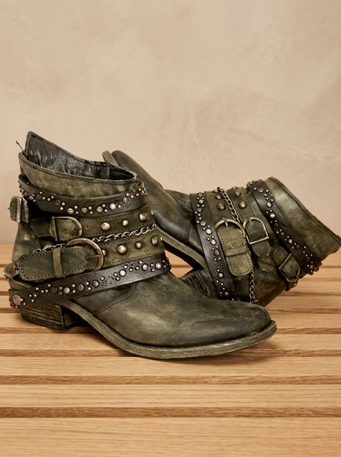 Bottines western vintage à bride à boucle et clous pour femme