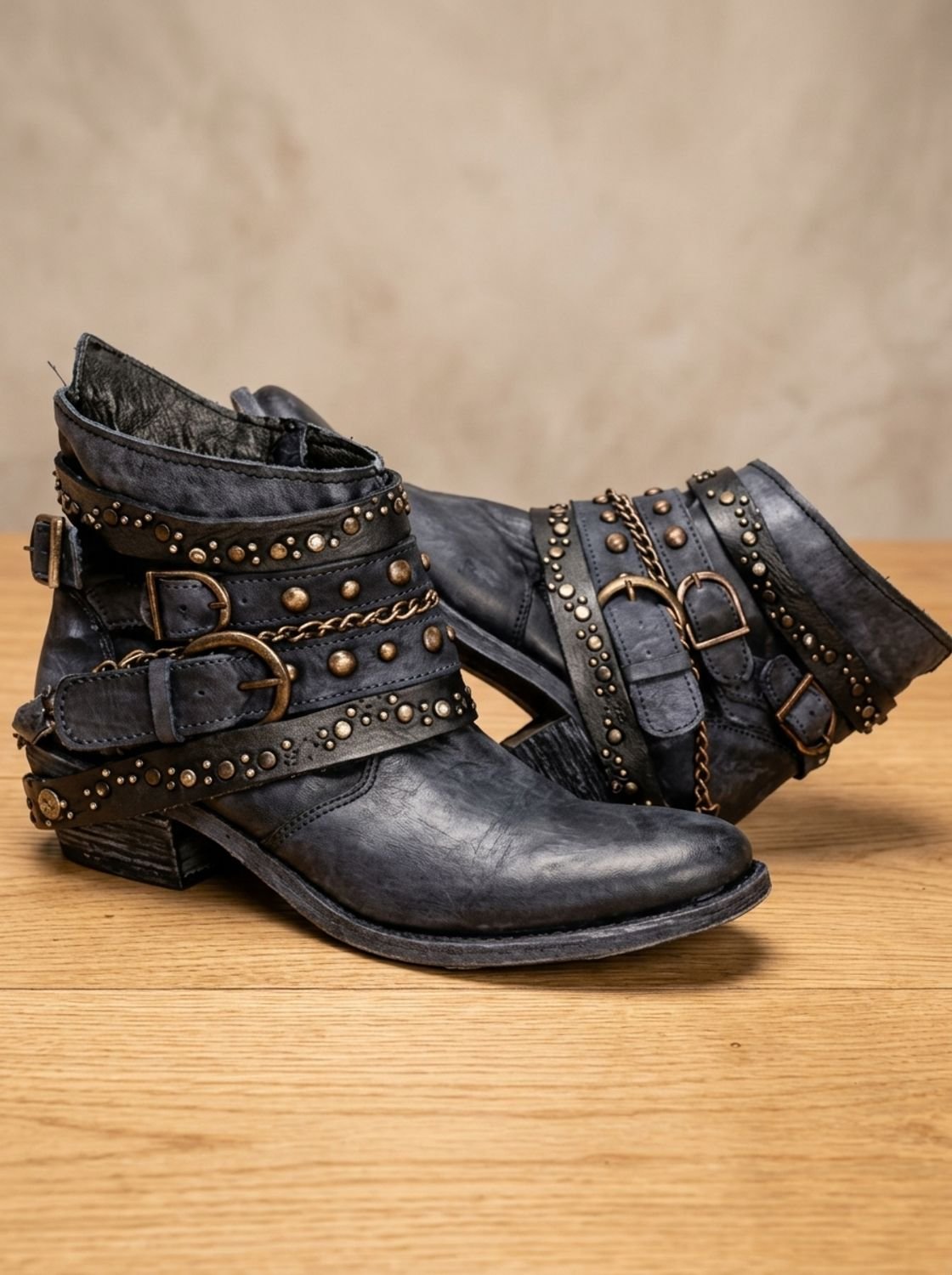 Bottines western vintage à bride à boucle et clous pour femme