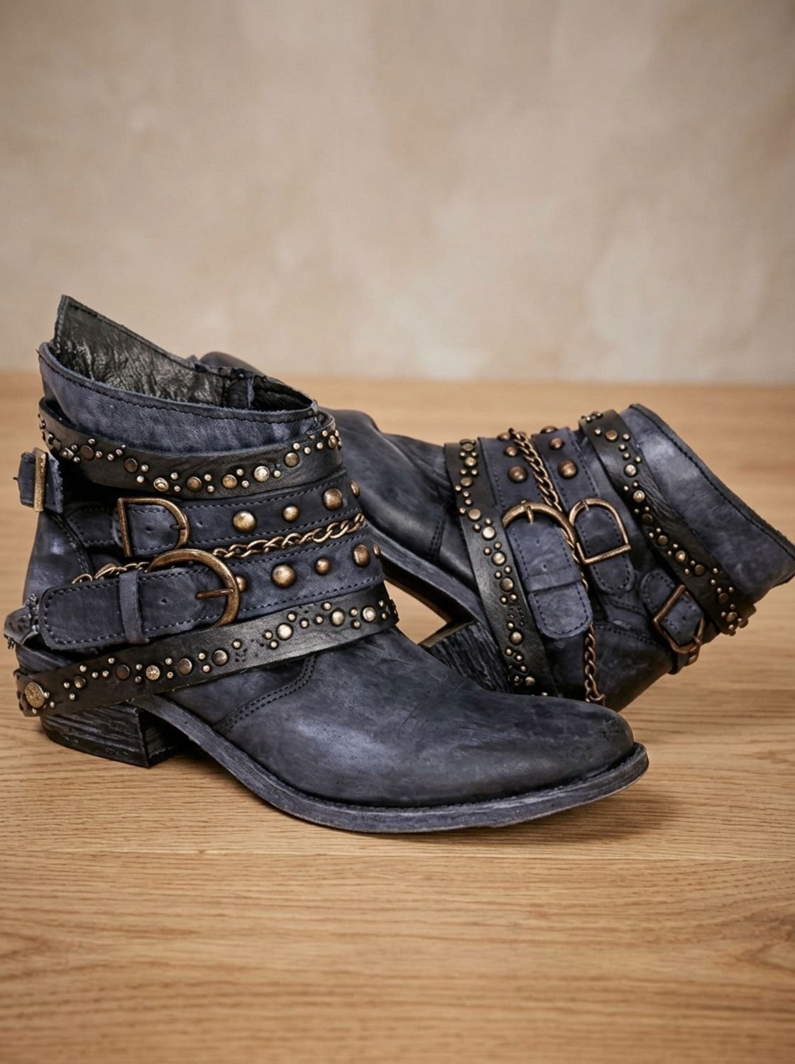 Bottines western vintage à bride à boucle et clous pour femme