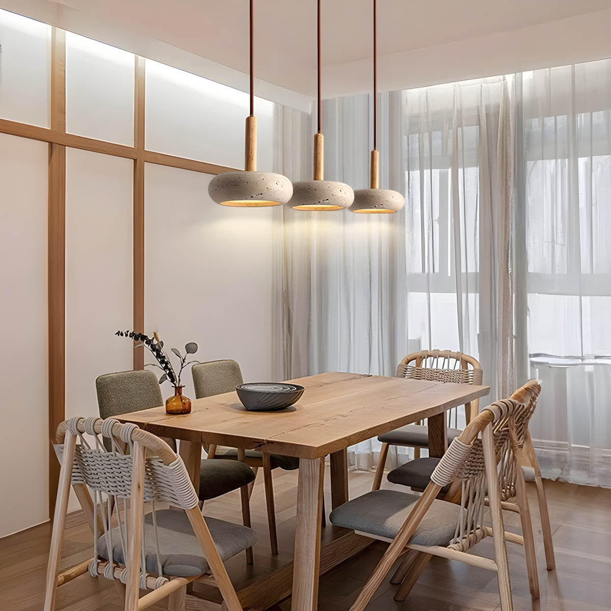 Suspension en travertin jaune — luminaire en pierre, lumière chaleureuse