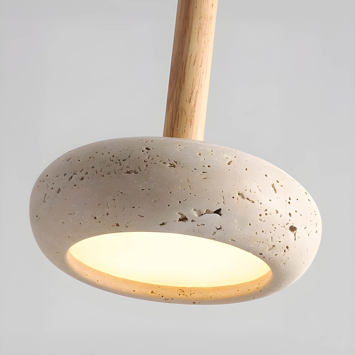 Suspension en travertin jaune — luminaire en pierre, lumière chaleureuse